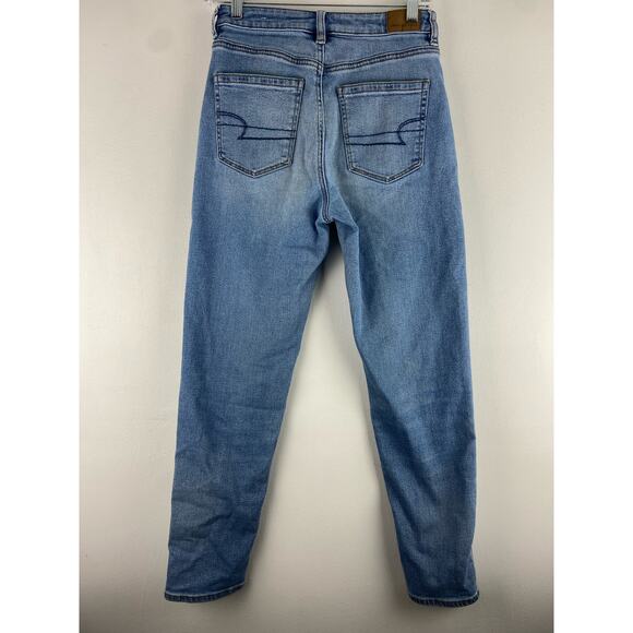 American Eagle stretch light wash denim boyfriend jeans size 24x25 (1127) - Picture 2 of 11